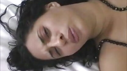 पहली बार गुदा किशोर गुलाब सेक्सी मूवी वीडियो में कास्टिंग बिस्तर पर