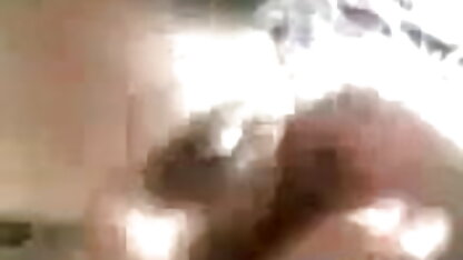 क्लोज - अप के एक देसी सेक्सी वीडियो मूवी में एक गीला बिल्ली से पहले व्यक्ति