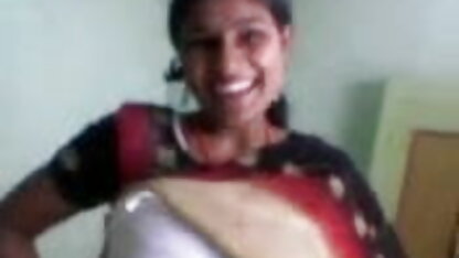 एड्रियाना चेचिक द्रुतशीतन पूल द्वारा और हमें सेक्सी मूवी हिंदी फिल्म उसके जघन बाल दिखा रहा है