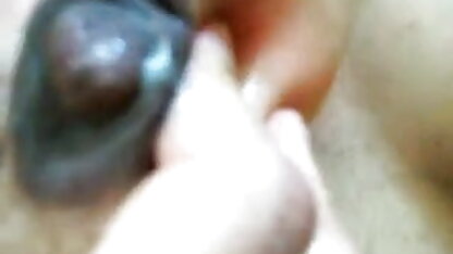 एक सेक्सी वीडियो मूवी देखने के लिए वेब कैमरा के सामने एक संचिका जर्मन गोरा कमबख्त