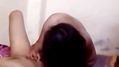 एक मालिश की मेज पर जापानी बीएफ सेक्सी मूवी मूवी महिला निप्पल हस्तमैथुन आनंद मिलता है